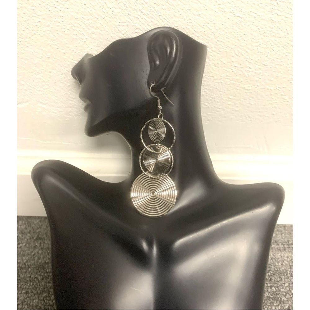 Circle Dangle Earrings 
